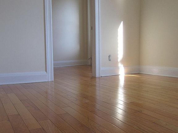 5th image of 244 E 13th St APT 26