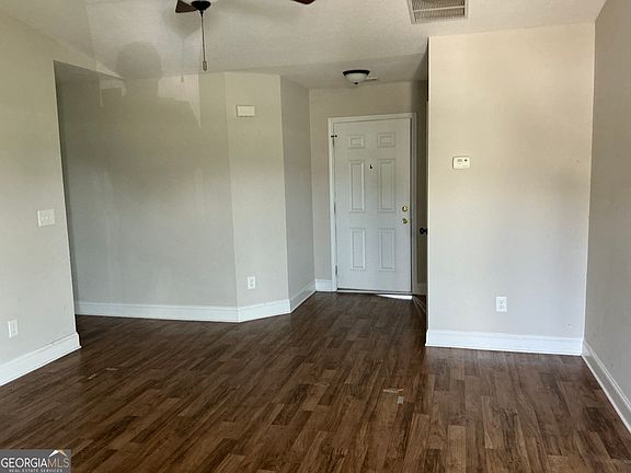 4th image of 21 Ridgeview Ln