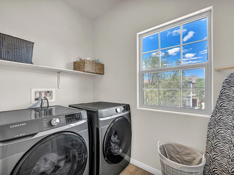 6777 Byron Bay Ct — Photo 22