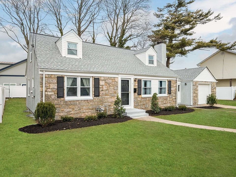 7 Princess St, Bellmore, NY 11710 MLS 3450204 Zillow