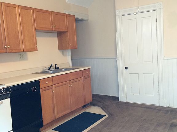 1st Floor Kitchen/Living Room