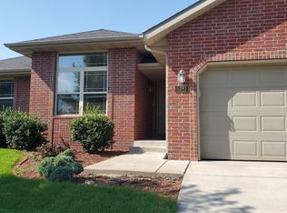 5381 Applewood St, Springfield, MO 65802