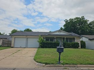 408 NW Douglas St, Burleson, TX 76028
