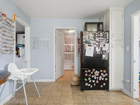 4th image of 7115 Kessling St
