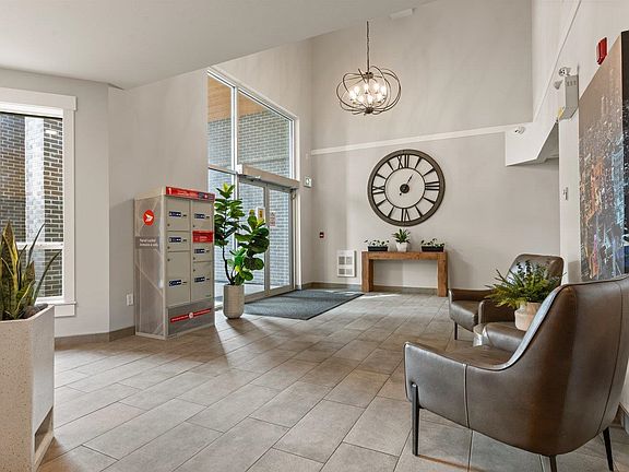 2nd image of 45761 Stevenson Rd #302