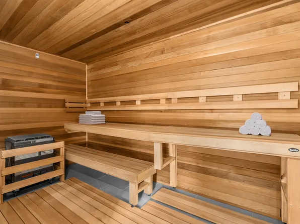 1 Clinton Street image 22 of 26