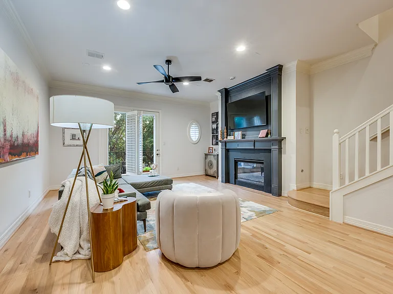 4232 Holland Ave — Photo 11