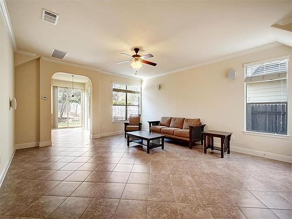 5th image of 2321 Amur Dr