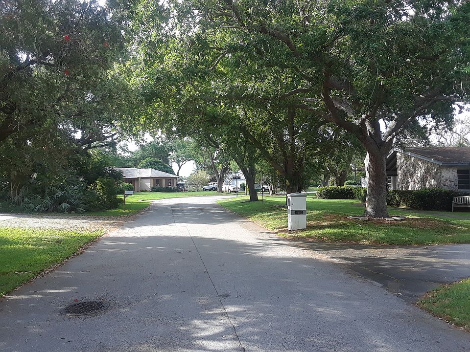 2nd image of 16650 SW 77th Ct