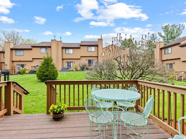 74 Cedar Knolls Drive #74, Branford, CT 06405