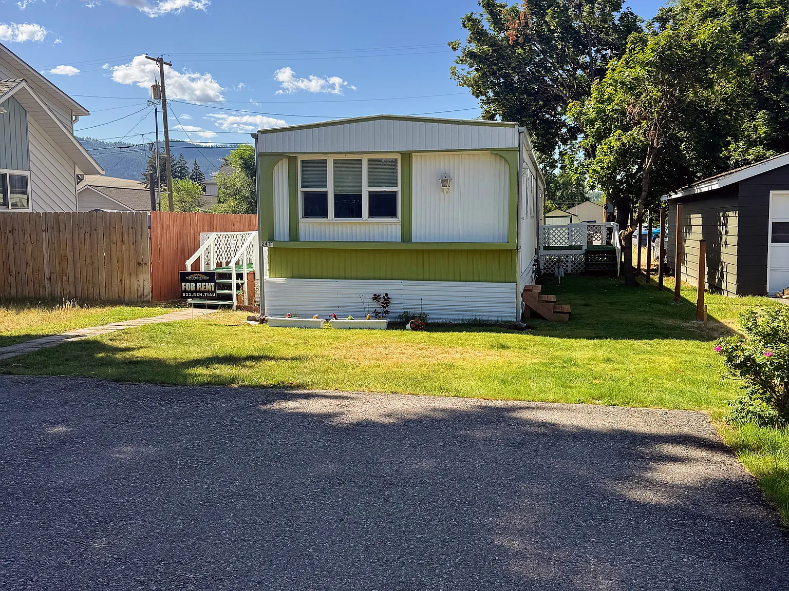 3 bed, 1000 sqft, $2,150 — Photo 1