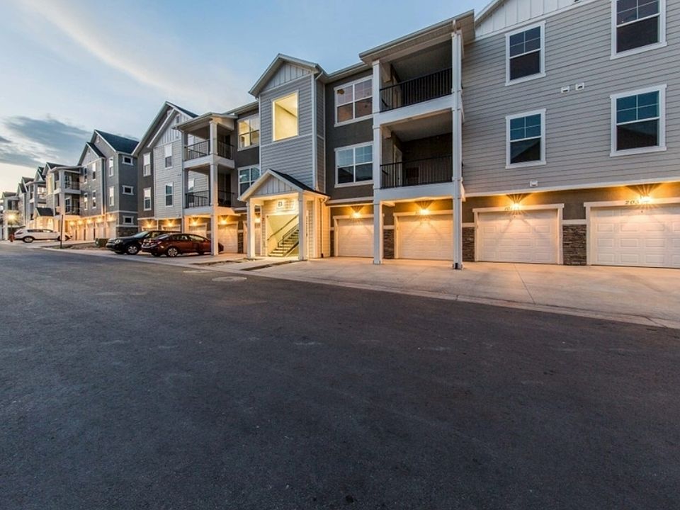1st image of 4216 W McKellen Dr #102