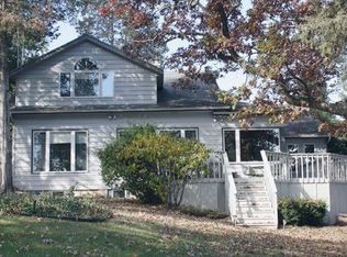 3244 N Interlaken Dr, Oconomowoc, WI 53066