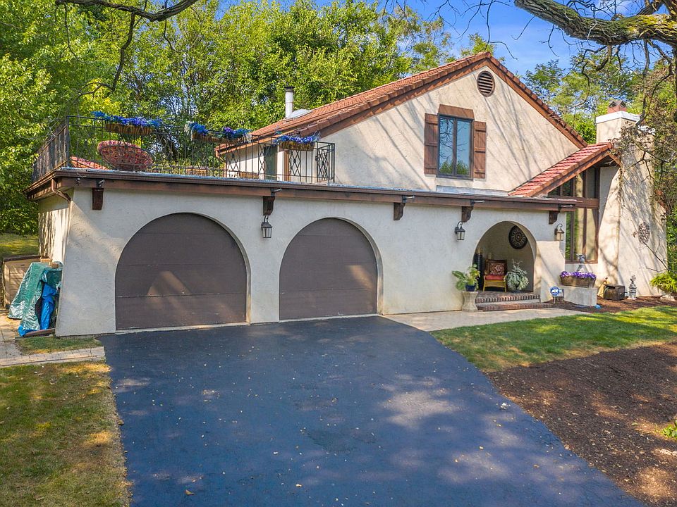 1st image of 39W942 Cutwood Ln