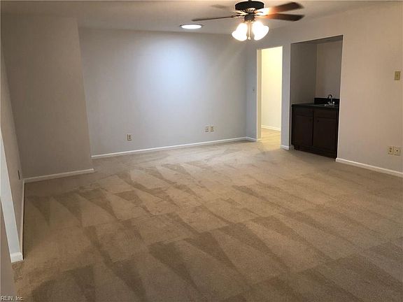 3rd image of 509 King Richard Dr