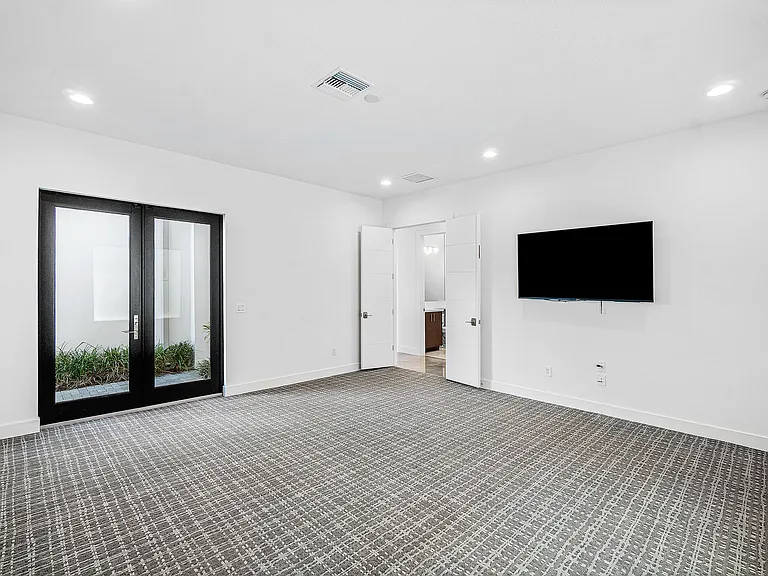 9006 Dulcetto Ct — Photo 45