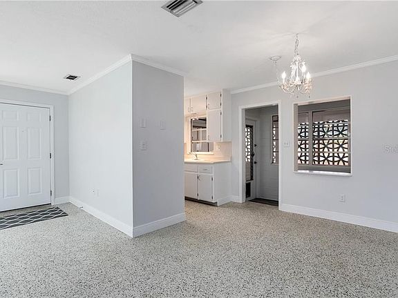 5th image of 333 Kentucky Ave