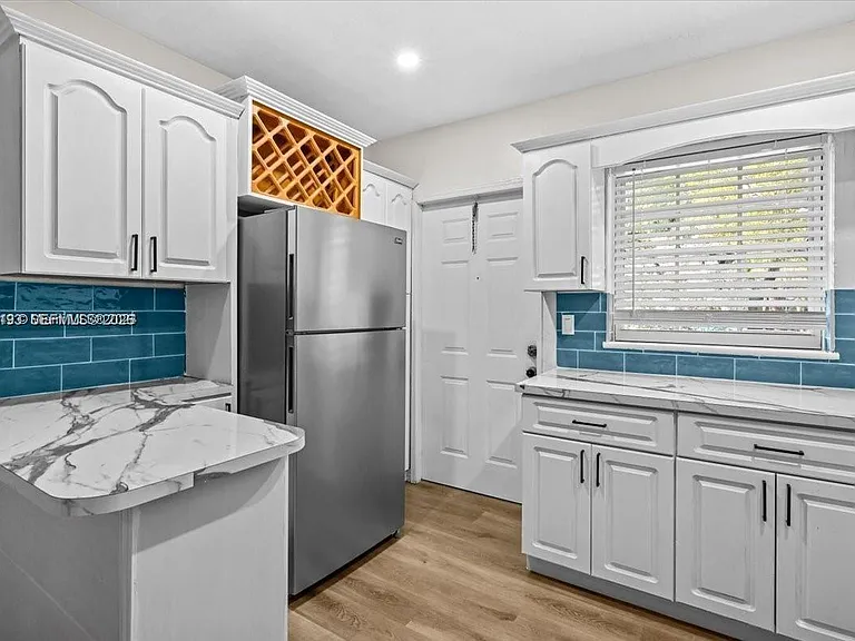 3610 SW 3rd Ave #3610 — Photo 3