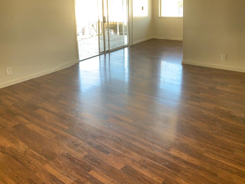 1st image of 861 Burbank Dr APT 4