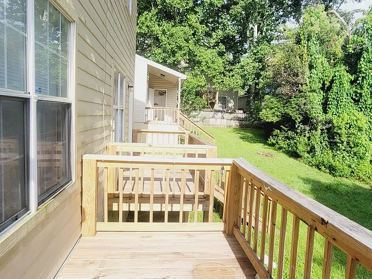 836 W Georgia St #B — Photo 18