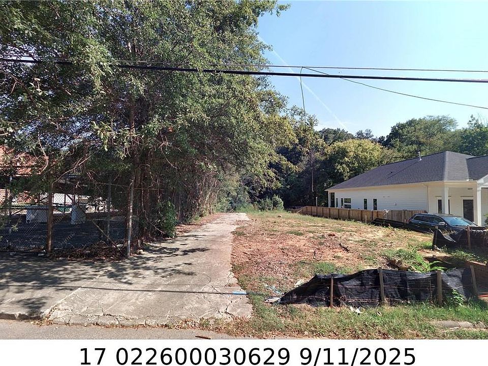 1st image of 8 Hollywood Dr NW #226