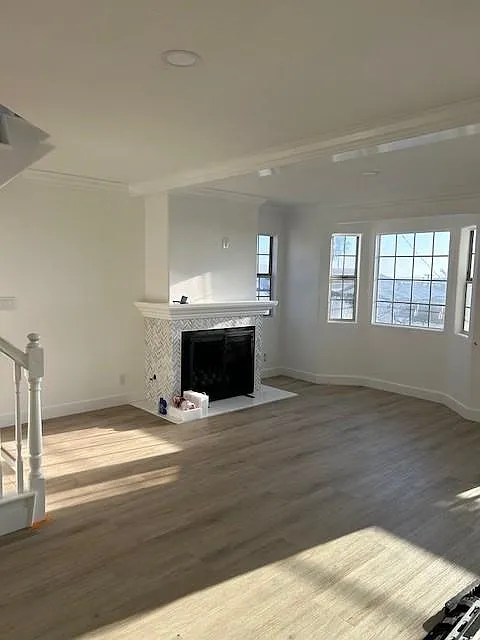 3 bed, 2.5 bath, 2200 sqft, $7,950 — Photo 4