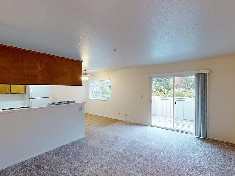 701 Mission Blvd #9 — Photo 2
