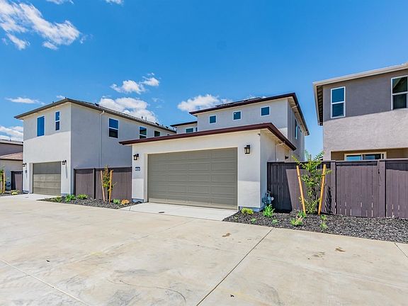 3rd image of 2996 Edgeview Dr