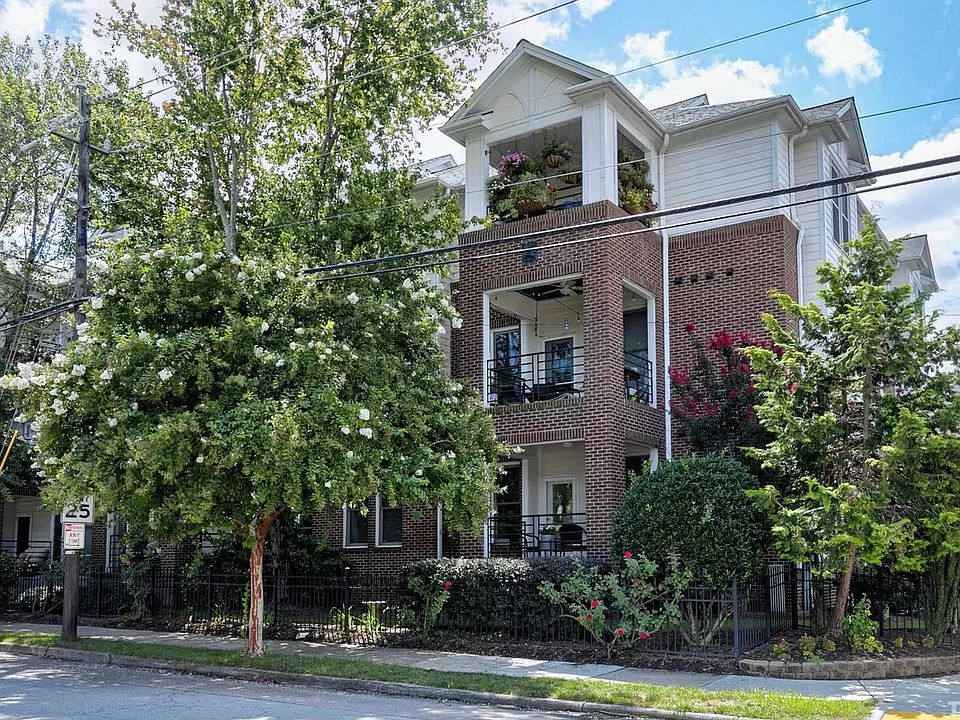 Governor's Square corner view at Franklin Street and Person Street.