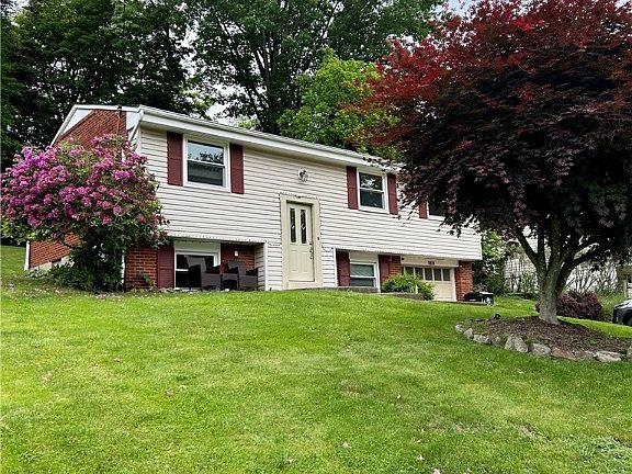 2nd image of 5936 Leprechaun Dr