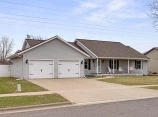 1500 Cliffview Ave, Onalaska, WI 54650