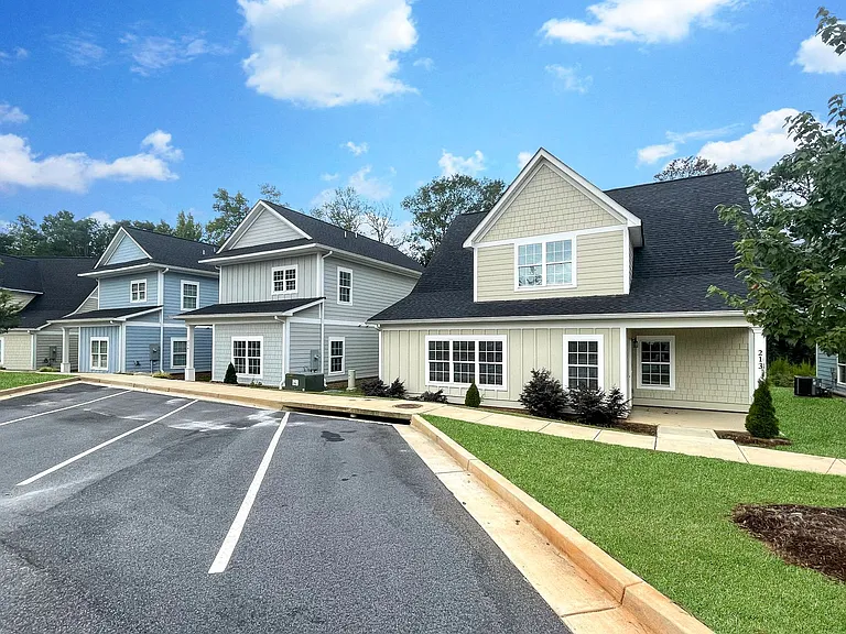 The Cottages at Woodsong — Photo 5