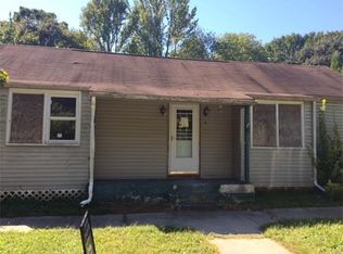 6 Soden Ln, Old Bridge, NJ 08857