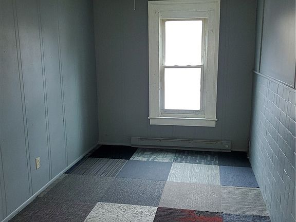 4th image of 102 Jefferson Ave