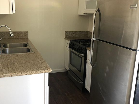 4th image of 6003 Brooklyn Ave