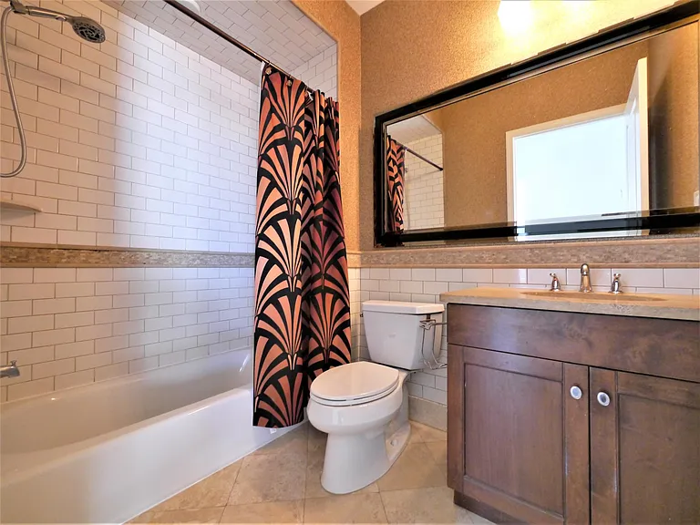 255 Laird Ave #15 — Photo 23