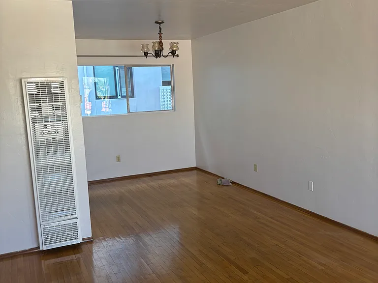 4492-4502 Illinois St #4492-D — Photo 2