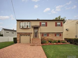 368 Westside Ave, Freeport, NY 11520