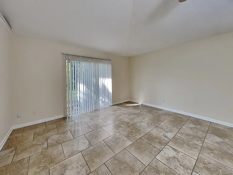 155 Plain View Dr #B — Photo 16
