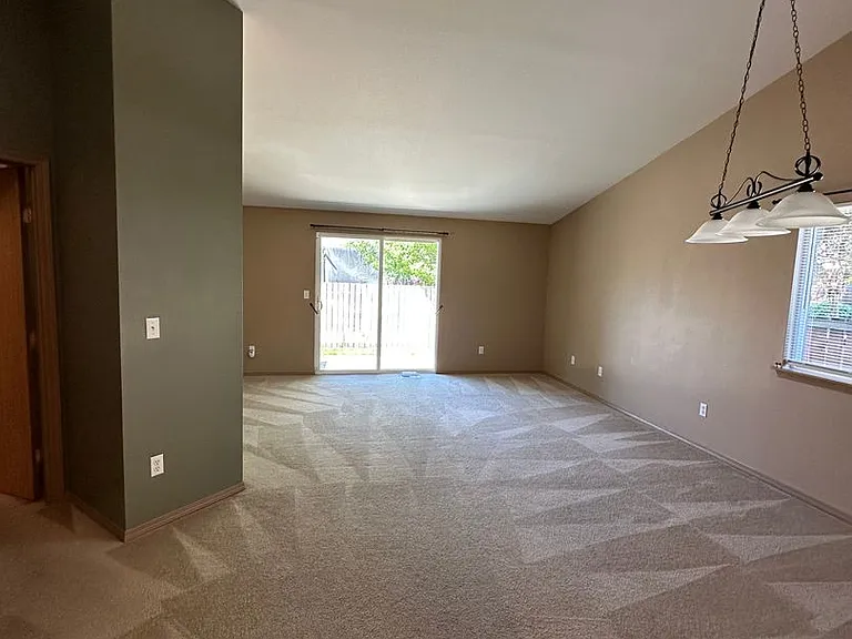 2721 Hidden Springs Loop SE — Photo 18
