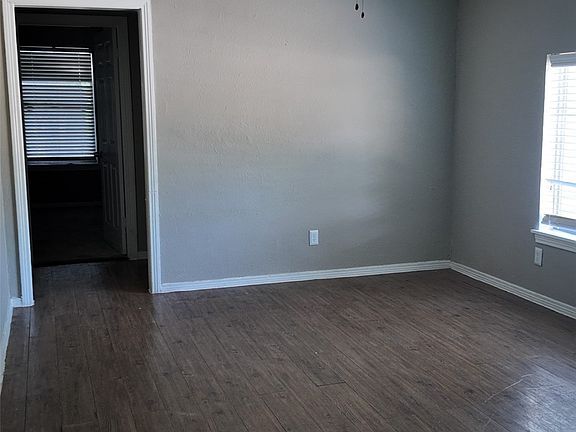 2nd image of 1408 Cedar Cir