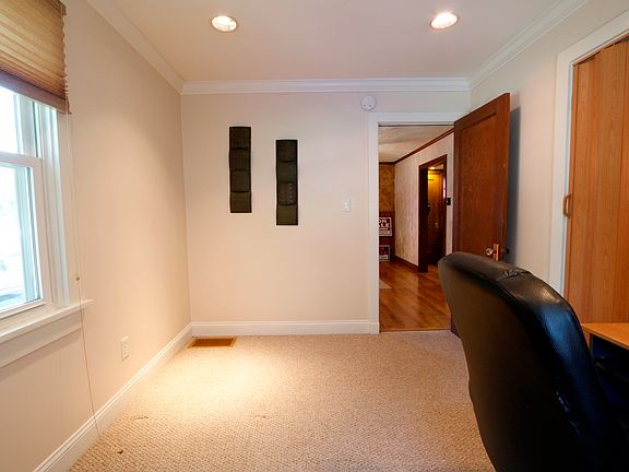 5th image of 5567 Connecticut St