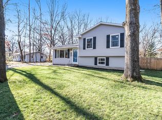51678 Pleasant Dr, Mattawan, MI 49071