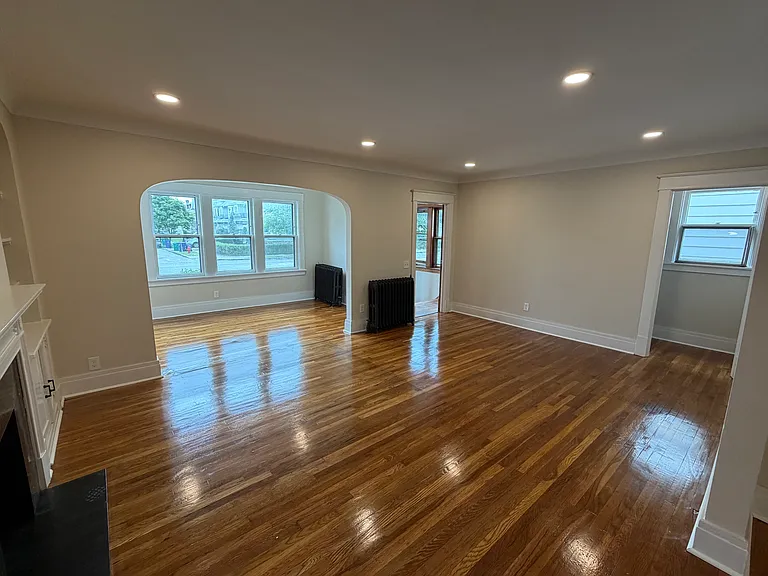1572 Elmwood Ave #1 — Photo 9