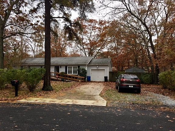 4th image of 40 Elmwood Ave