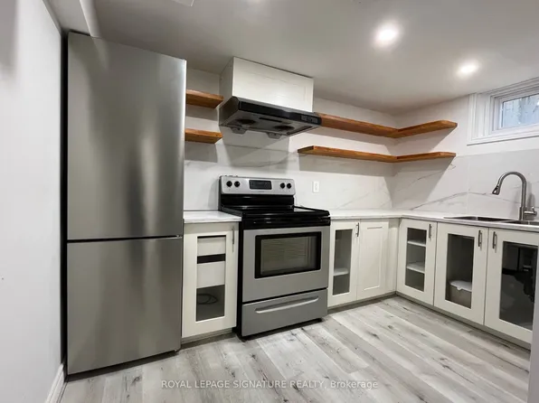 38 Wishing Well Dr #B, Toronto, ON M1T 1J1