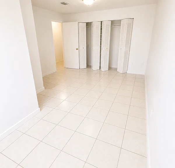 11710 NW South River Dr #204 — Photo 7