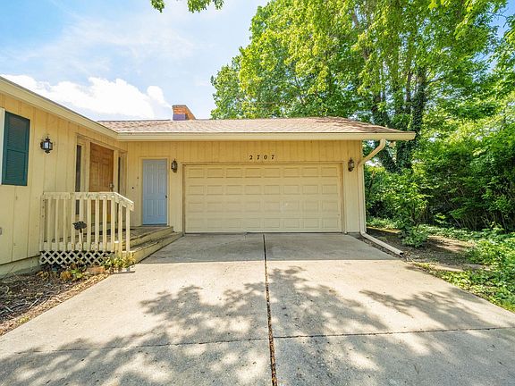 4th image of 2707 W Woodbridge Dr