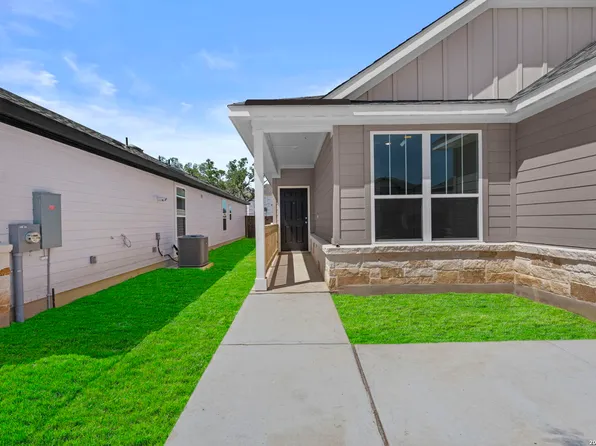 216 Wild Yonder Ln, Boerne, TX 78006