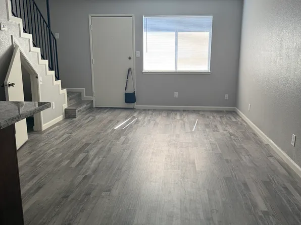 151 20th Century Blvd APT 11, Turlock, CA 95380